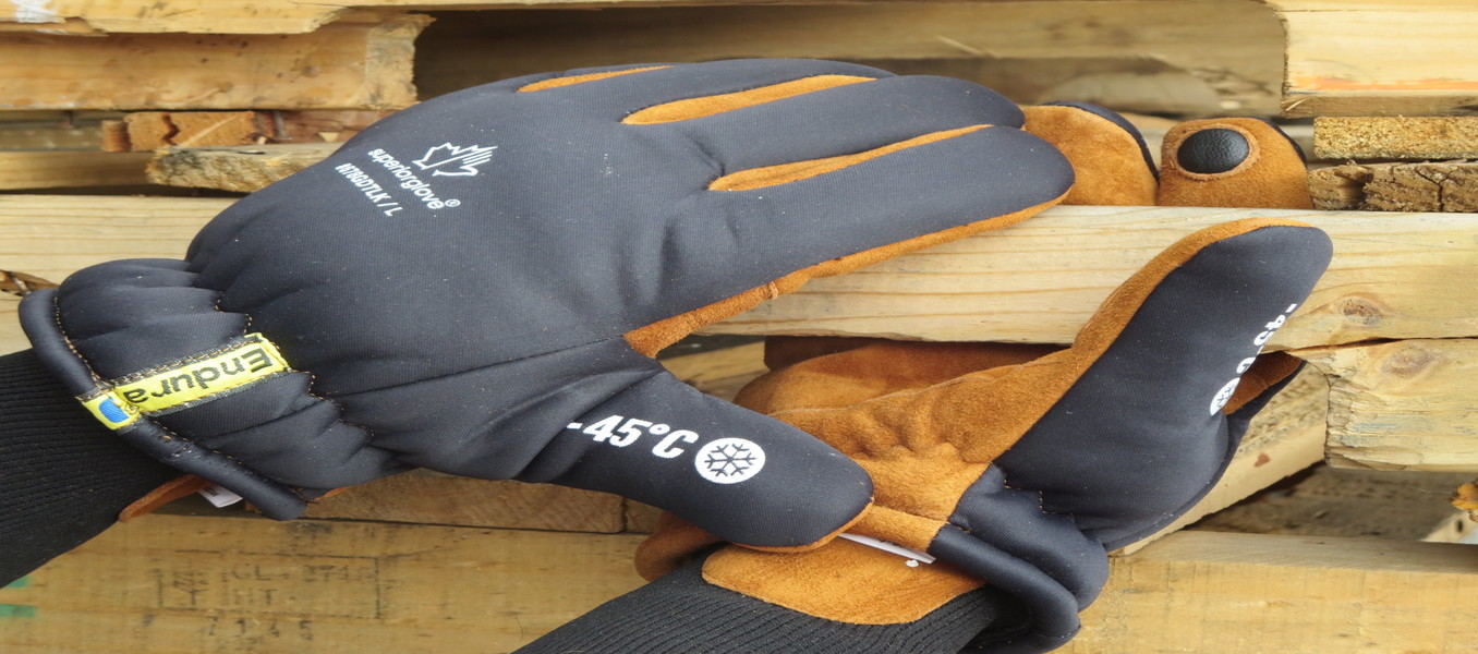 Keep Hands Warm & Dry with Endura® Waterproof Freezer Gloves